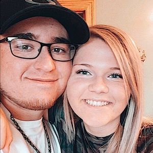 Meet your Posher, Kaylie